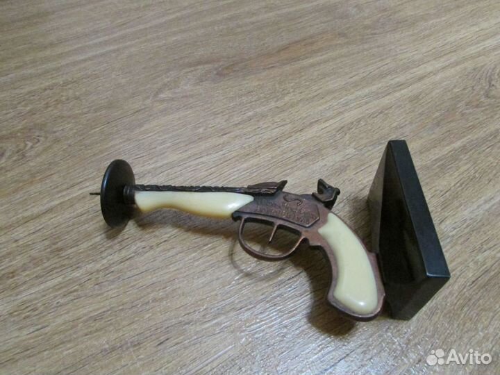 Продаю подсвечник