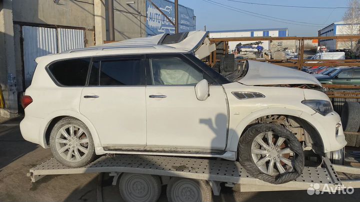 Решетка динамика Infiniti QX80 (Z62) 68720-1LA1B