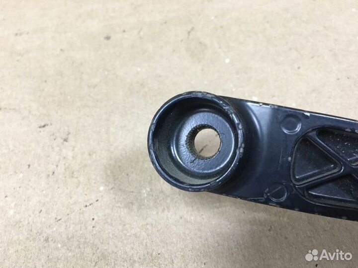 Поводок дворника левый Kia Rio 3 QB