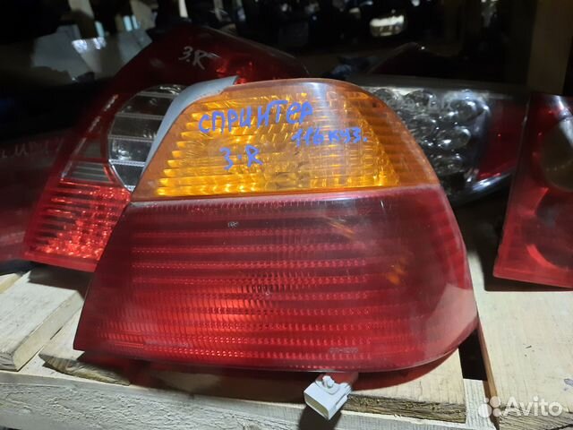 Фонарь правый toyota sprinter ce116