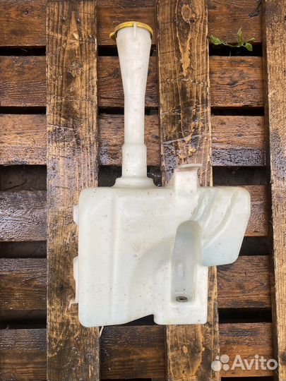 Бачок омывателя Nissan Almera N16