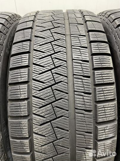 Pirelli Ice Asimmetrico 245/40 R18 97Q