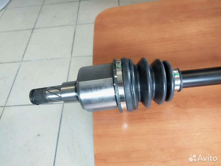 Полуось правая Chevrolet Lacetti в сборе