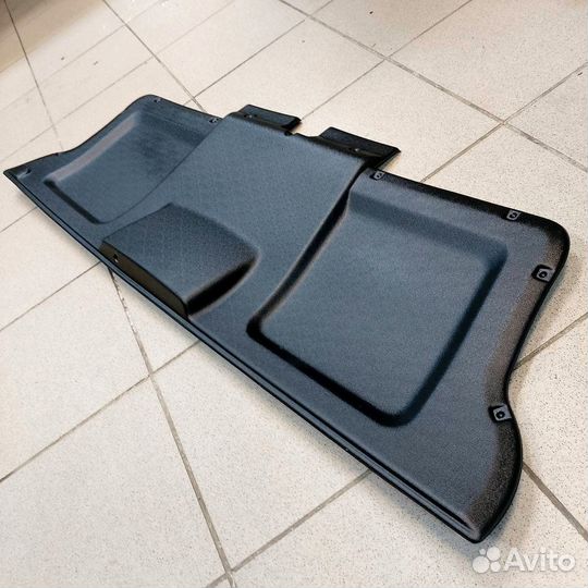 Обшивка двери багажника Нива 21214 Урбан