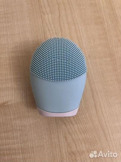 Силиконовая щетка для лица