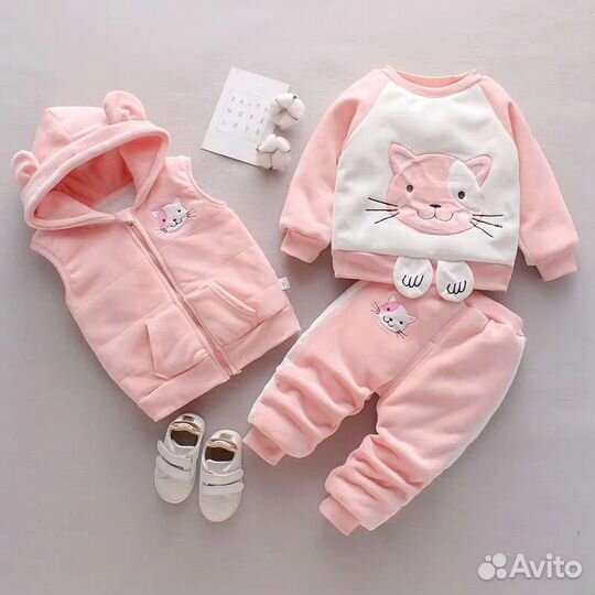 Костюмчики для девочки разные 92-110