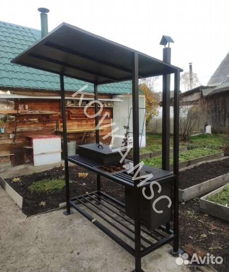 Мангал с крышей