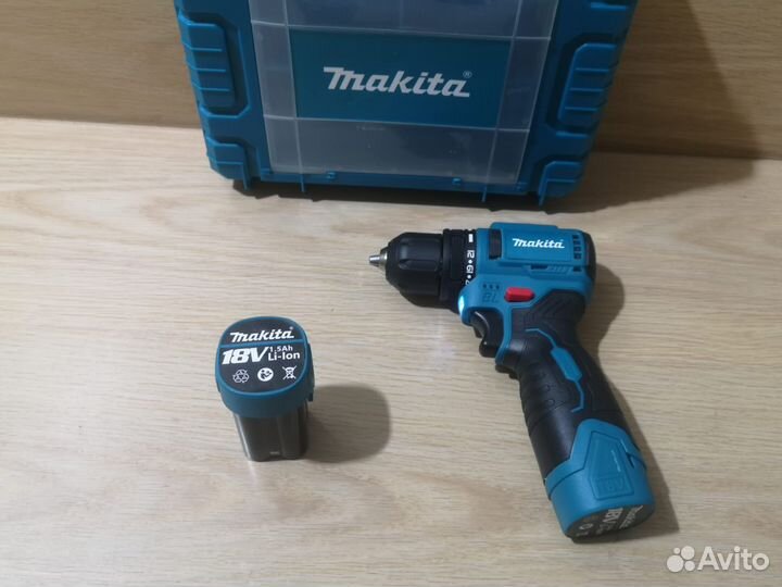 Бесщеточный шуруповерт makita 18В