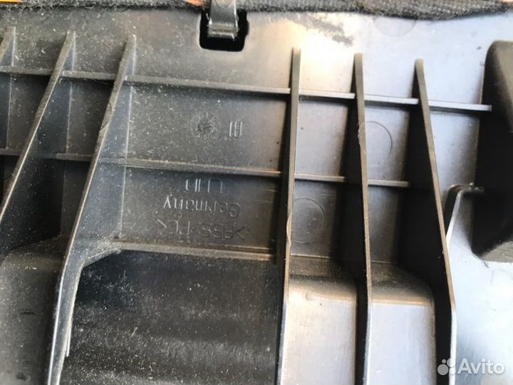 Бардачок Bmw 3 E90 2007