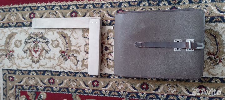 Кожаный портфель для иснструментов