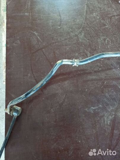 Стабилизатор передней подвески. Мицубиси Каризма