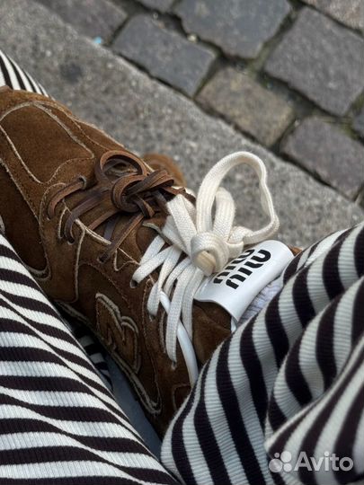 Кроссовки new balance miu miu