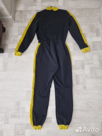 Спортивный комбинезон костюм