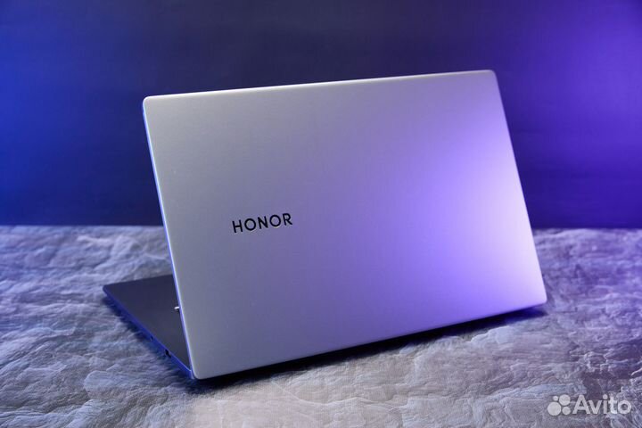 Ноутбук Honor для работы / Intel / SSD / 15.6