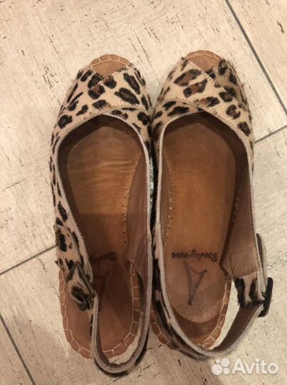 Босоножки 38