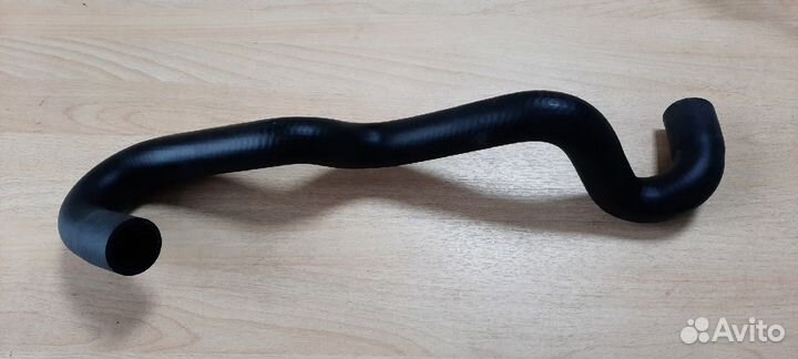 Патрубок радиатора верхний Рено Логан/Лада Ларгус