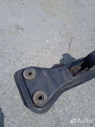 Опора крепления двигателя RVR Z N11W Митсубиси рвр