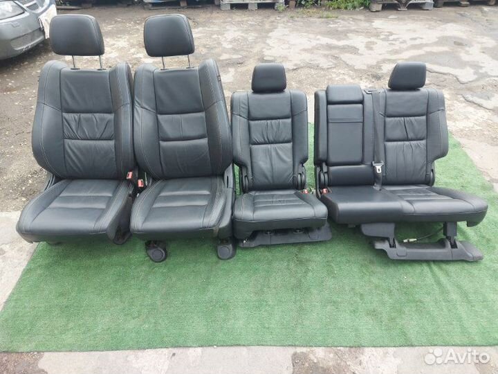 Комплект сидений Jeep Grand Cherokee WK2