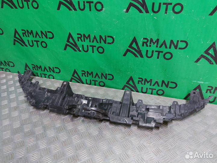 Кронштейн решетки радиатора Toyota Rav4 5 XA50