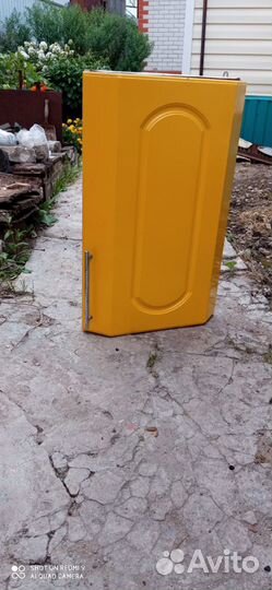 Кухонные навесные шкафы