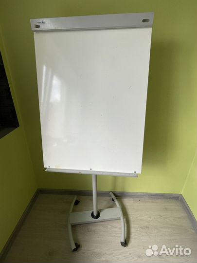 Флипчарт на колесиках