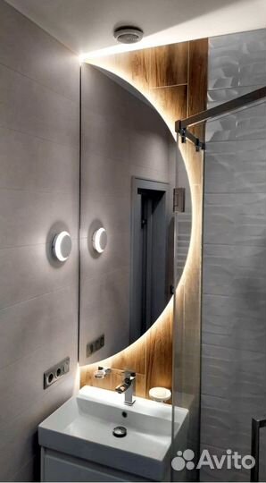 Зеркало с боковой подсветкой