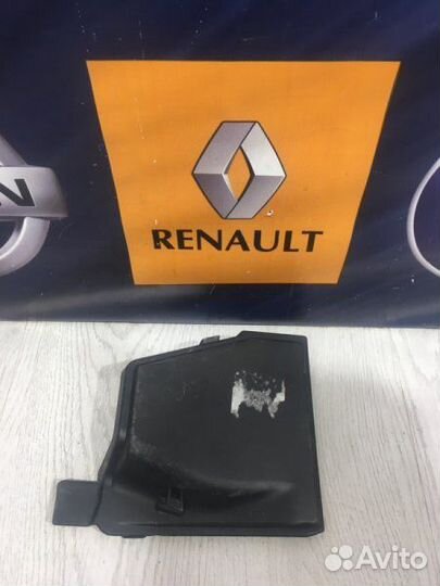 Крышка блока предохранителей Renault logan