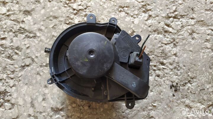 Моторчик печки Фольксваген Пассат б5+, б5