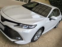 Toyota Camry 2.5 AT, 2019, 209 000 км, с пробегом, цена 2 375 000 руб.