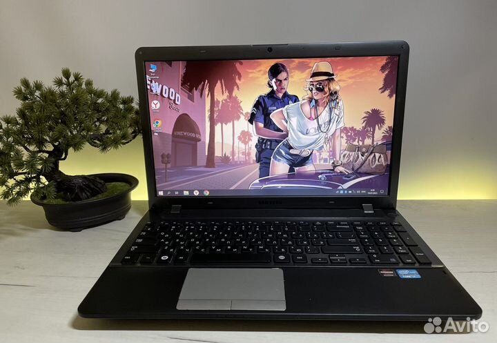Игровой ноутбук Samsung i7 8 Гб SSD