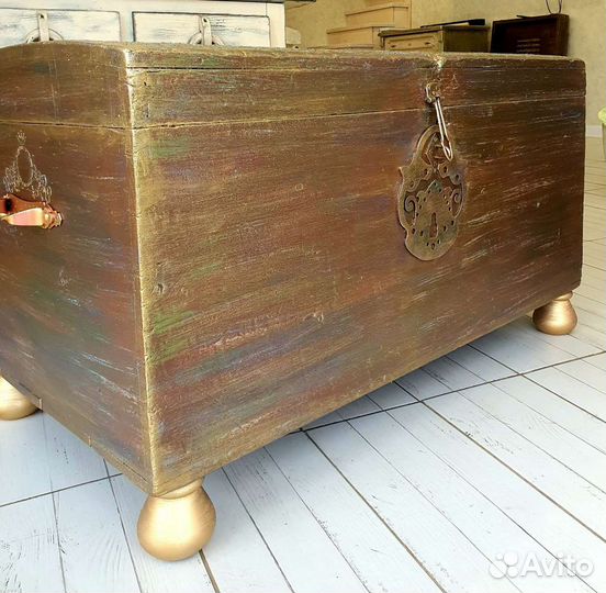 Сундук старинный деревянный