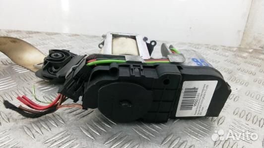 Ремень безопасности с пиропатроном сиденья передне