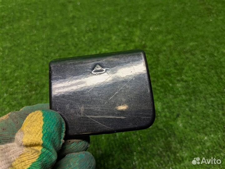 Заглушка буксировочного крюка BMW X3 (E83) 2006