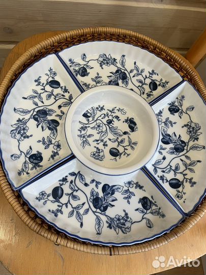 Менажница, блюдо