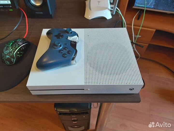 Xbox One S