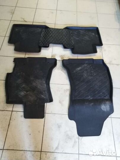 Продам ковры в салон субару форестер 4 поколения п