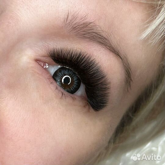 Наращивание ресниц на кресле-реклайнер. Центр