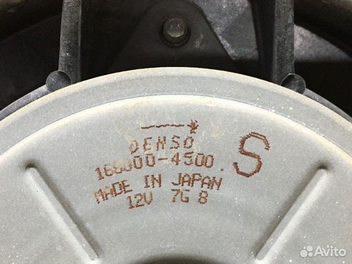 Диффузор радиатора Mazda Demio DY5W zyve 2005