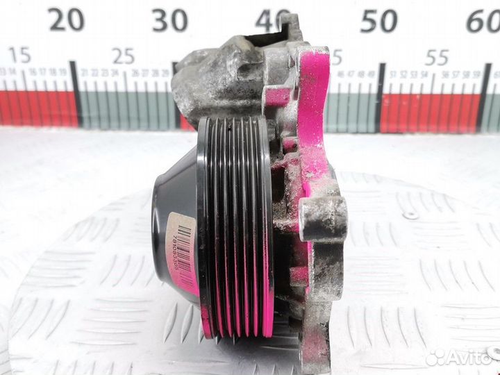 Помпа BMW 5 F07/F10/F11 2011 11518516204