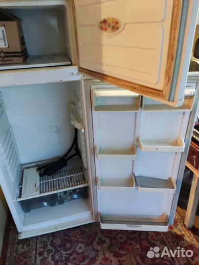 Холодильник на запчасти