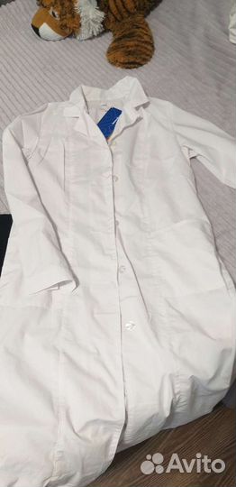 Белый новый халат