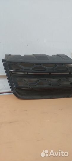 Решетка радиатора Land Rover Discovery Sport L550