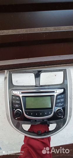 Штатная магнитола от Hyundai solaris 2011 год