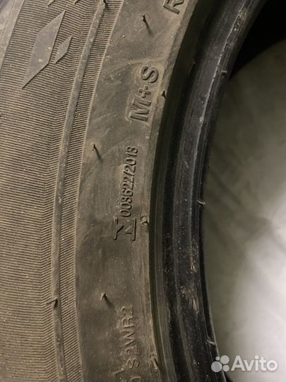 Kumho 722 215/60 R17 100V