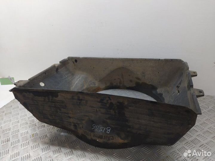 Б/У Б/У Диффузор вентилятора Европа 52028002