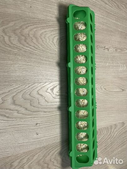 Кормушка бункерная лотковая для птиц