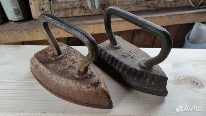 Утюг чугунный