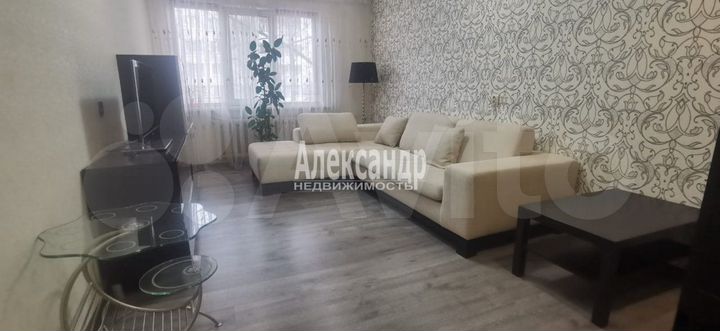 1-к. квартира, 43 м², 1/5 эт.