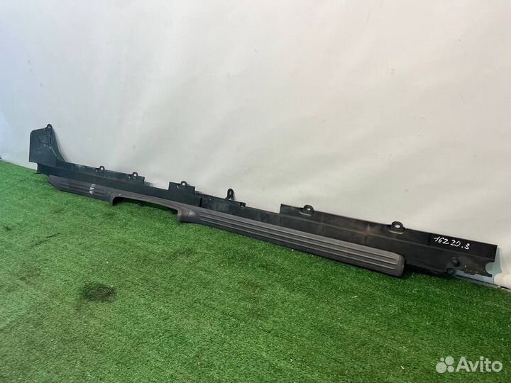 Накладка на порог Mercedes-Benz1688211238