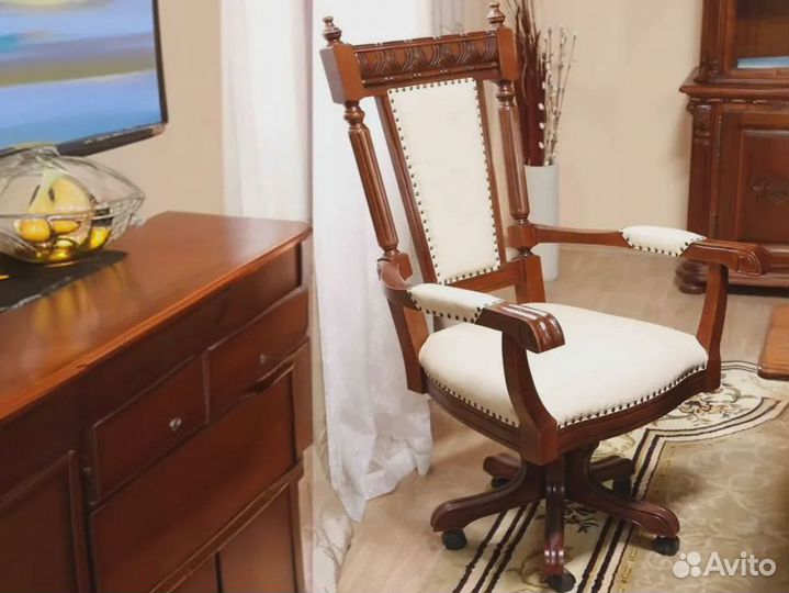 Стул для кабинета 